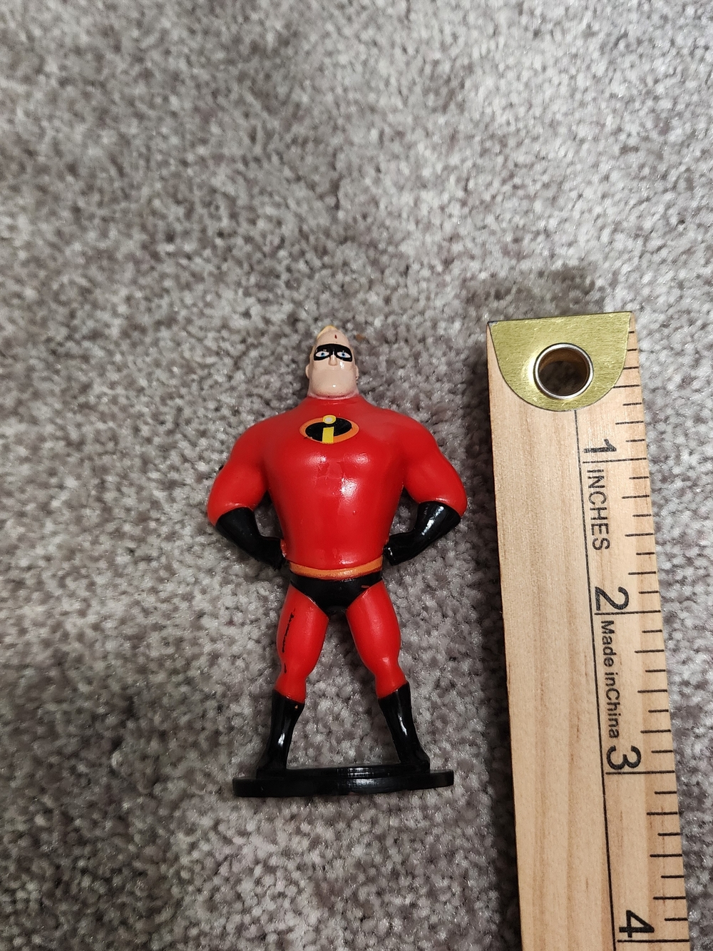 vintage 2003 Hasbro Disney/Pixar The Incredibles Mr. Incredible PVC figure.